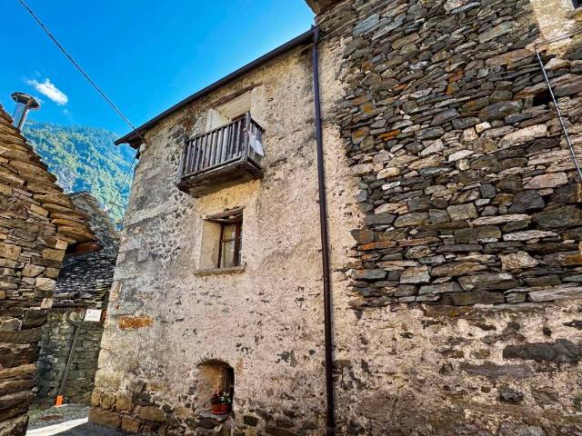 Villa Indipendente in vendita a Bannio Anzino, Piemonte