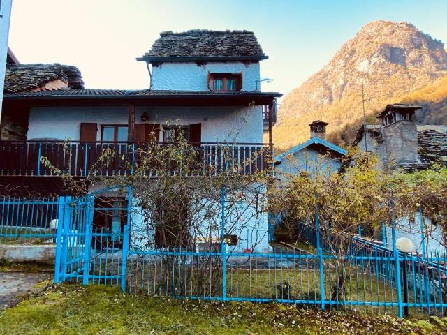 Villa Indipendente in vendita a Bannio Anzino, Piemonte