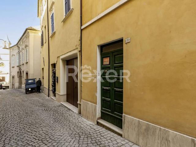 Villa Indipendente in vendita a Marche, Macerata