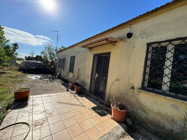 Villa Indipendente in vendita a Aprilia, Lazio