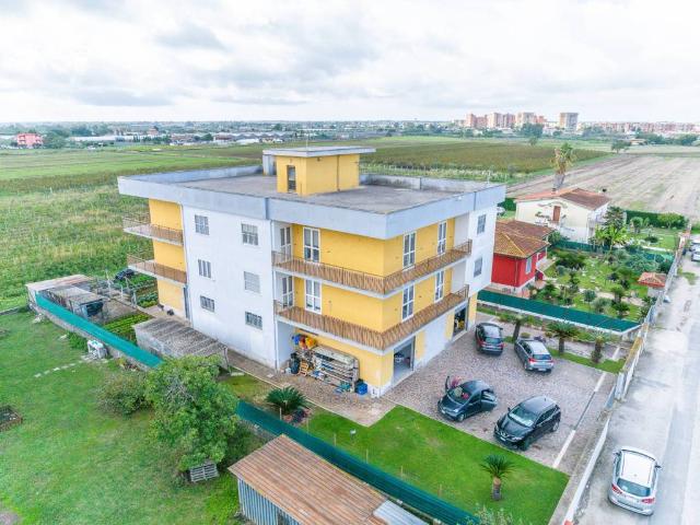Villa Indipendente in vendita a Stracciapanni, Aprilia
