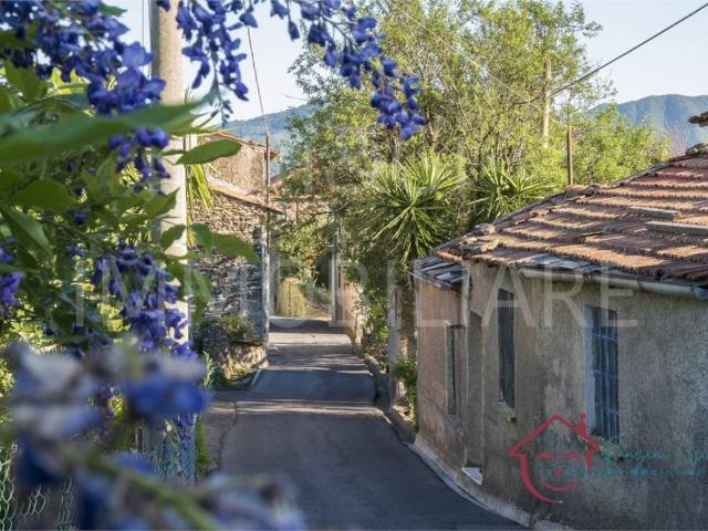 Villa Indipendente in vendita a Aquila Di Arroscia, Liguria