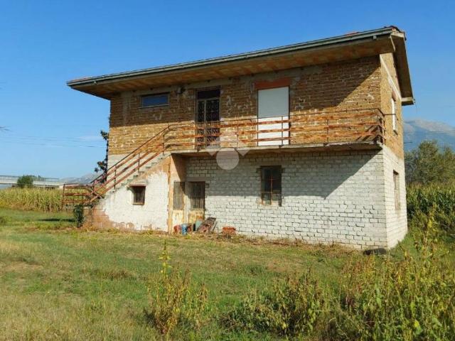 Villa Indipendente in vendita a Aquino, Lazio