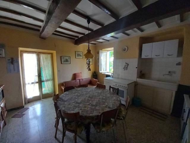 Villa Indipendente in vendita a Piemonte, Asti
