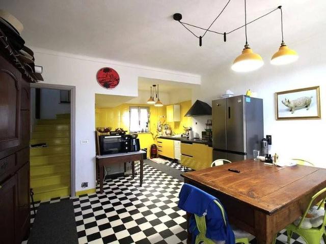 Villa Indipendente in vendita a Piemonte, Asti