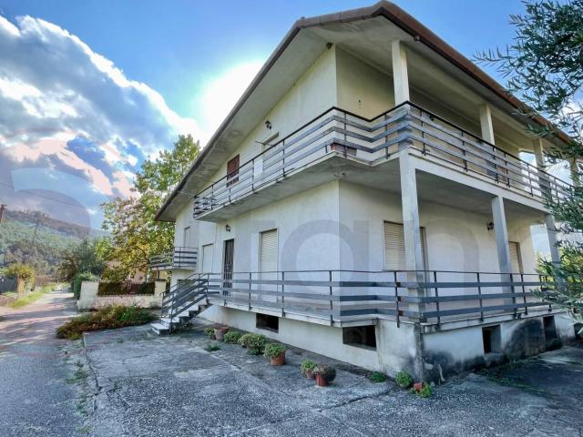 Villa Indipendente in vendita a Arce, Lazio