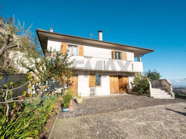 Villa Indipendente in vendita a Marche, Ancona