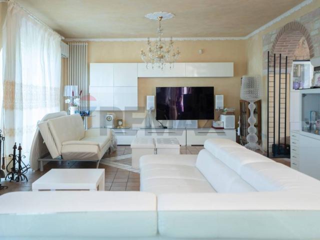 Villa Indipendente in vendita a Marche, Ancona