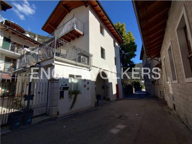 Villa Indipendente in vendita a Comunità Alto Garda e Ledro, Arco