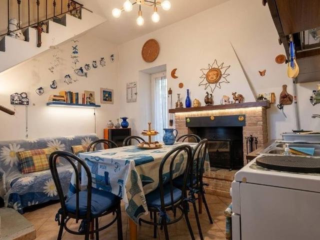 Villa Indipendente in vendita a Baccano, Arcola