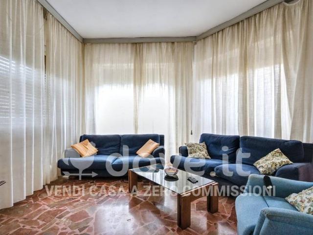 Villa Indipendente in vendita a Arcola, Liguria