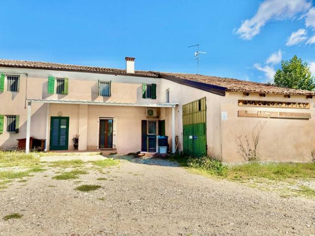 Villa Indipendente in vendita a Arcole, Verona