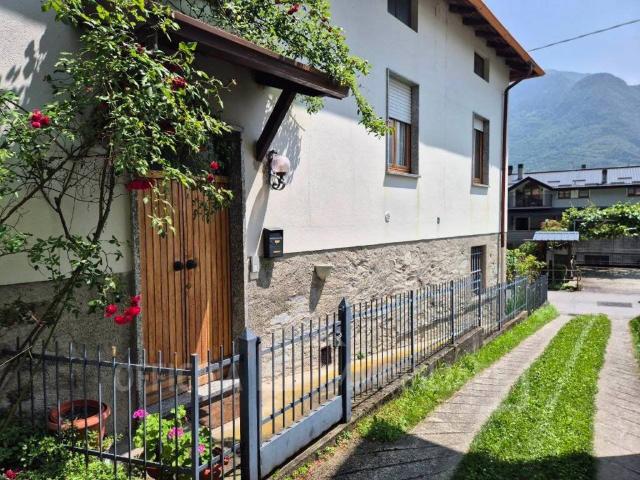 Villa Indipendente in vendita a Ardenno, Lombardia