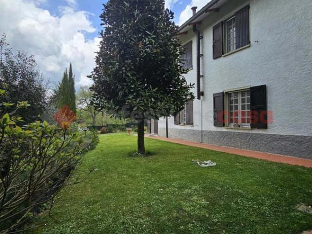 Villa Indipendente in vendita a Palazzo del Pero, Palazzo Del Pero
