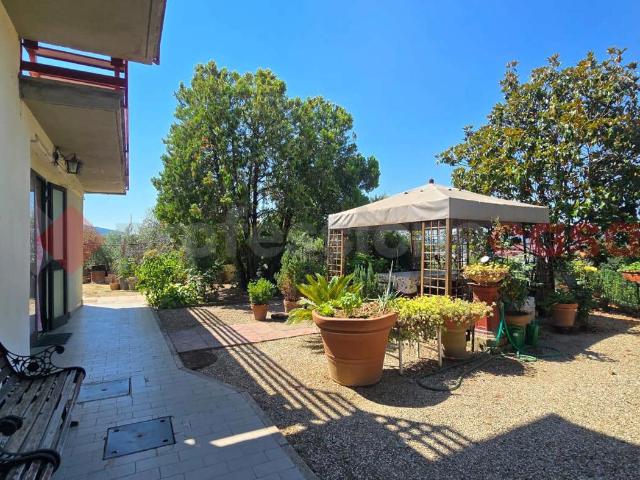 Villa Indipendente in vendita a San Zeno, Palazzo Del Pero