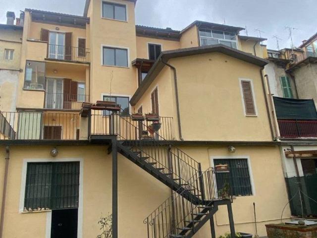 Villa Indipendente in vendita a Saione, Palazzo Del Pero