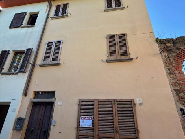 Villa Indipendente in vendita a Arezzo