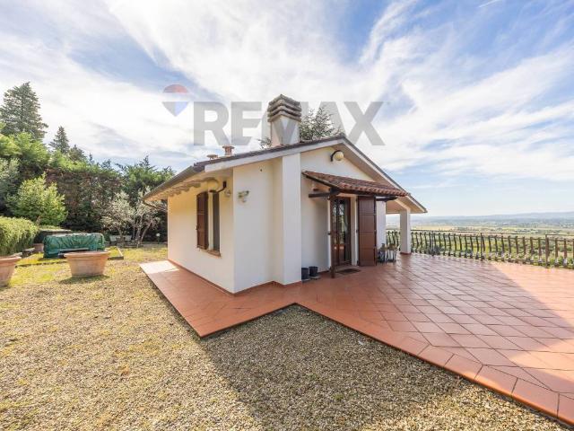 Villa Indipendente in vendita a Policiano, Arezzo
