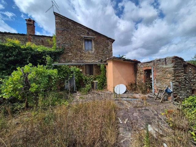 Villa Indipendente in vendita a Arezzo