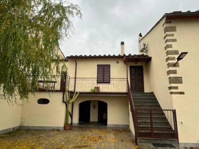 Villa Indipendente in vendita a Palazzo Del Pero, Toscana