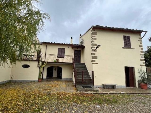 Villa Indipendente in vendita a Palazzo Del Pero, Toscana