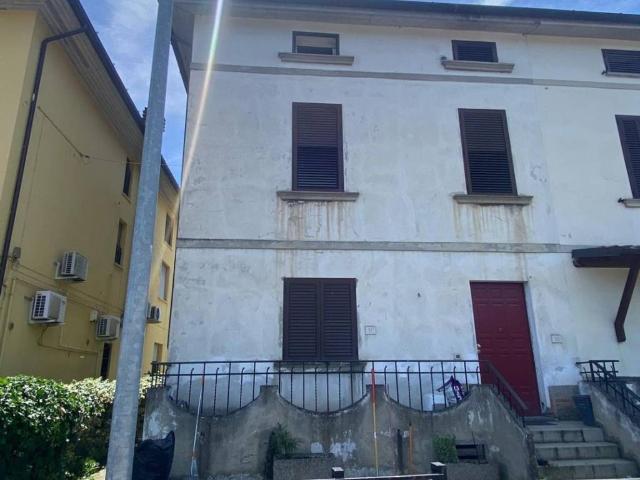 Villa Indipendente in vendita a Chiani, Palazzo Del Pero