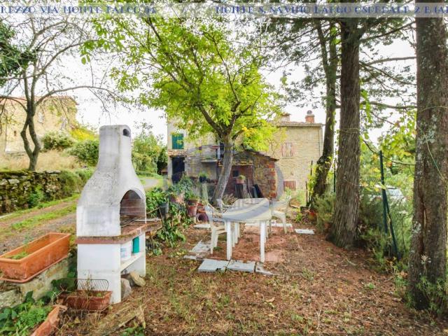 Villa Indipendente in vendita a Sant'Agata delle Terrine, Palazzo Del Pero