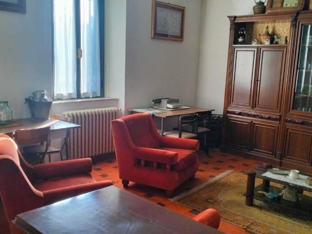 Villa Indipendente in vendita a Chiani, Palazzo Del Pero