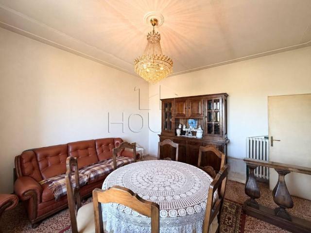 Villa Indipendente in vendita a Poggiola, Palazzo Del Pero