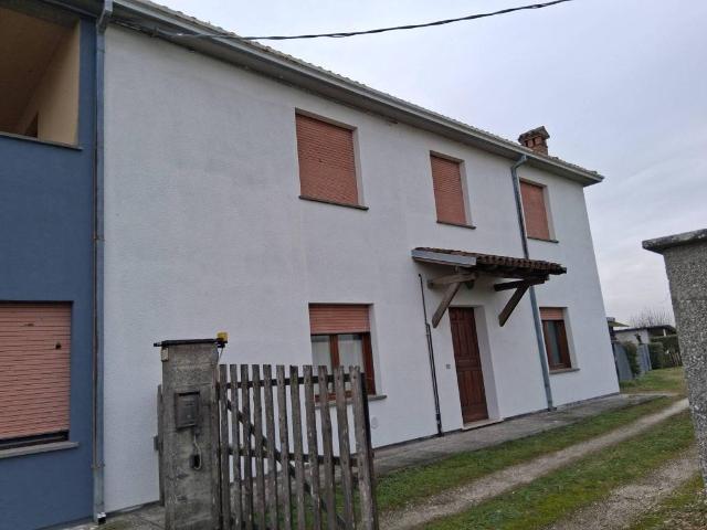 Villa Indipendente in vendita a Argenta, Reggio Emilia