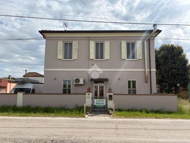 Villa Indipendente in vendita a Argenta, Reggio Emilia