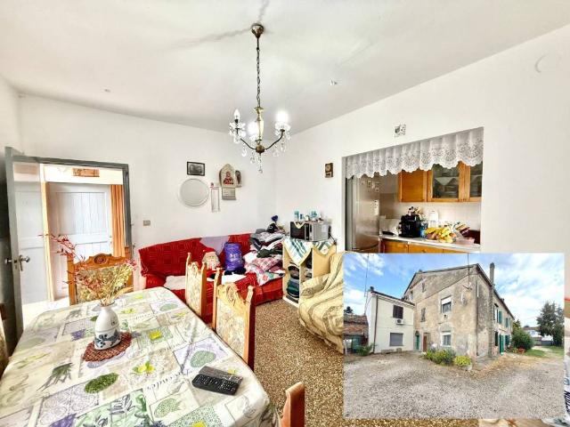Villa Indipendente in vendita a Argenta, Reggio Emilia