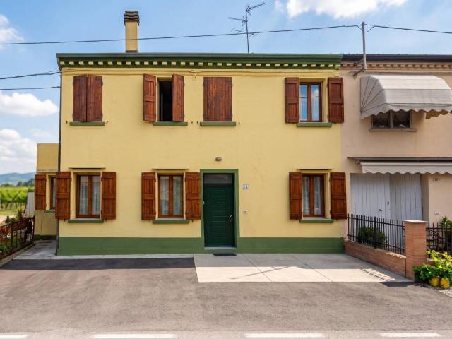 Villa Indipendente in vendita a Argenta, Reggio Emilia