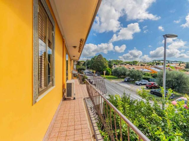 Villa Indipendente in vendita a La Torretta, Roma Capitale