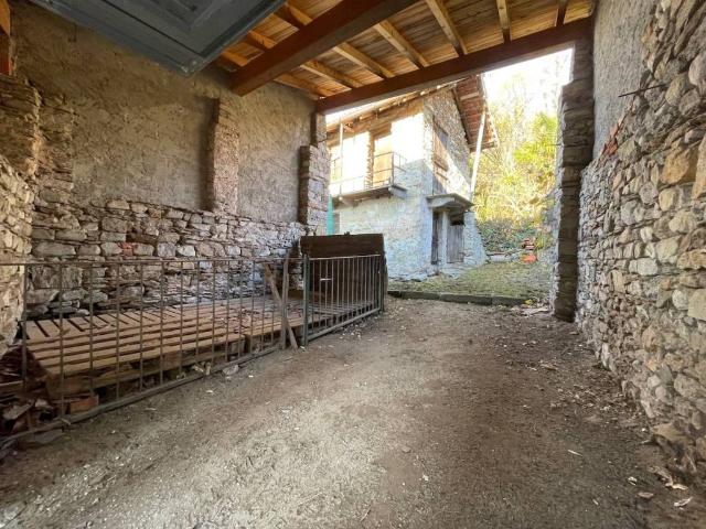Villa Indipendente in vendita a Cissano, Arizzano