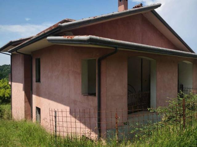 Villa Indipendente in vendita a Arnara, Lazio