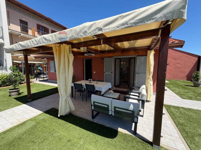Villa Indipendente in vendita a Piemonte, Novara