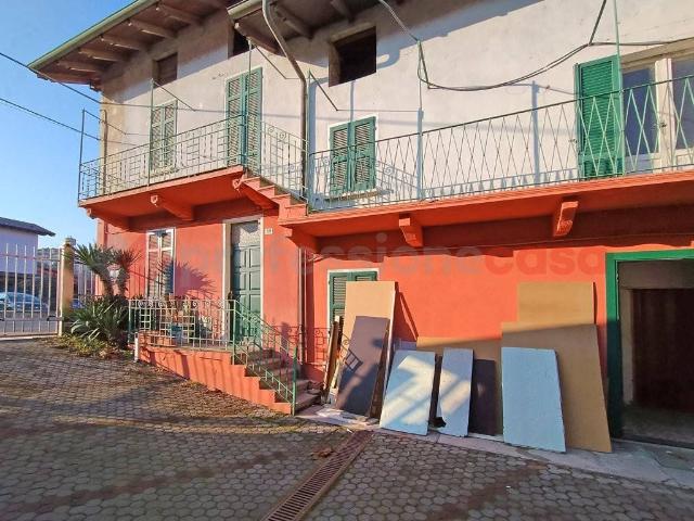 Villa Indipendente in vendita a Piemonte, Novara