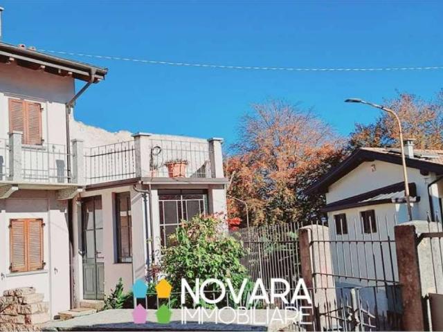 Villa Indipendente in vendita a Campagna, Arona