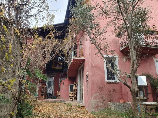 Villa Indipendente in vendita a Montrigiasco, Arona
