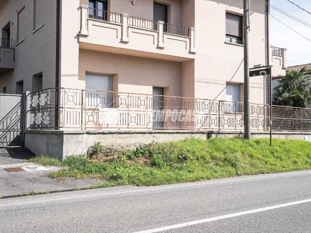 Appartamento in vendita a Arosio, Lombardia