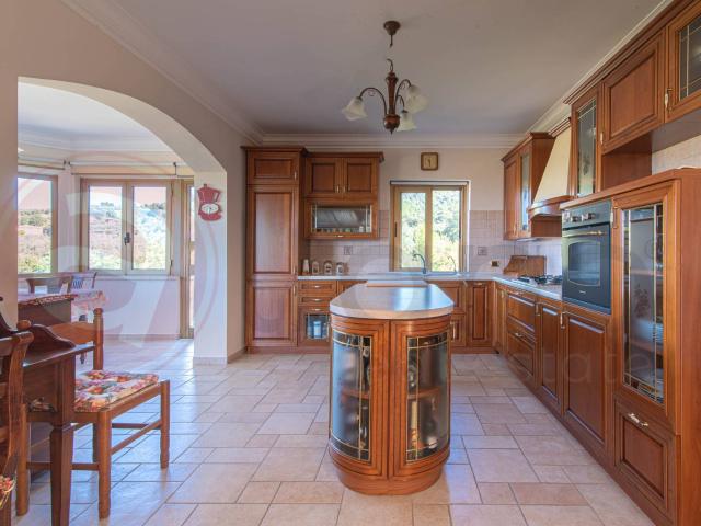Villa Indipendente in vendita a Arpino, Lazio