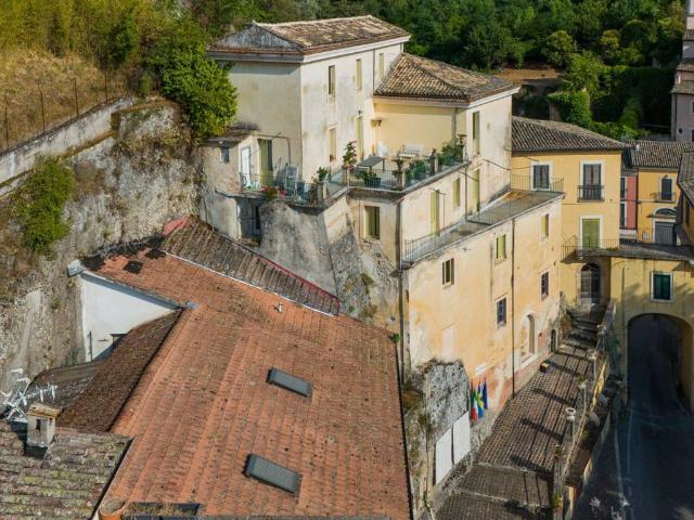 Villa Indipendente in vendita a Cività Falconara, Arpino