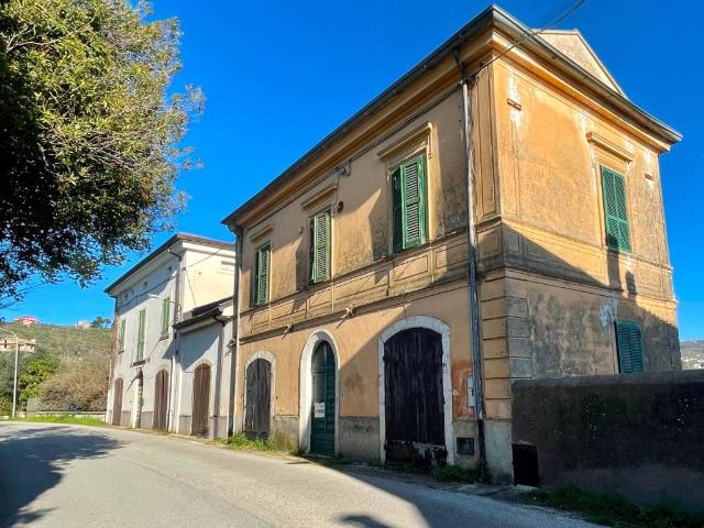 Villa Indipendente in vendita a Arpino, Lazio