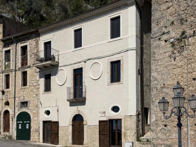 Villa Indipendente in vendita a Acropoli di Civitavecchia, Arpino