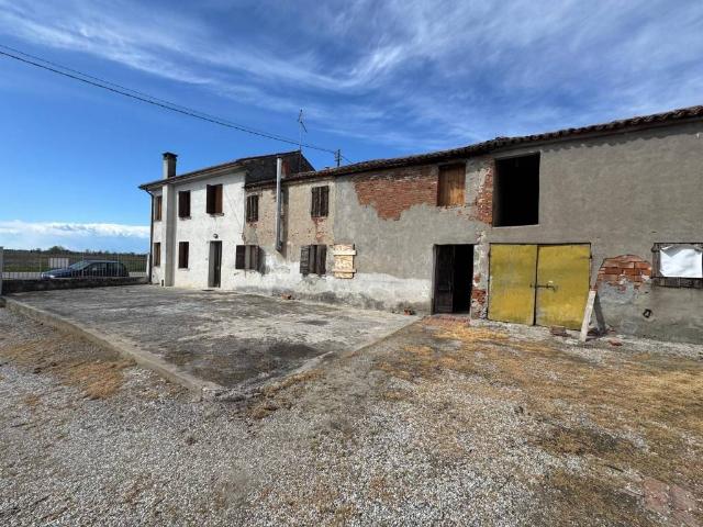 Villa Indipendente in vendita a Arquà Polesine, Veneto
