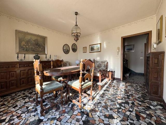 Villa Indipendente in vendita a Arsiero, Veneto