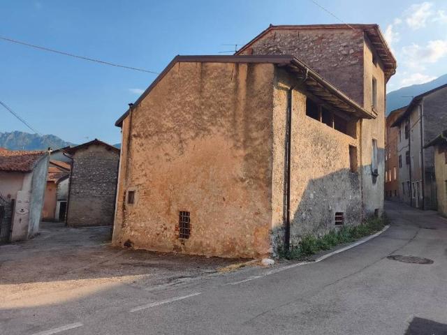 Villa Indipendente in vendita a Arsiero, Veneto