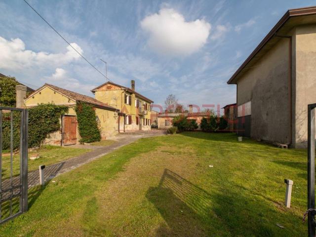 Villa Indipendente in vendita a Arzergrande, Veneto