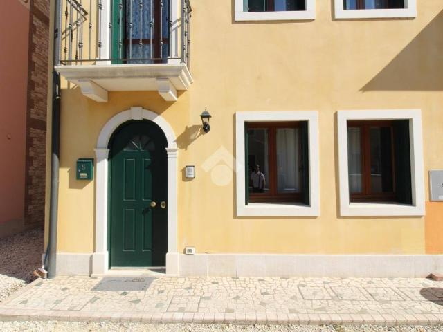 Villa Indipendente in vendita a Tezze, Arzignano